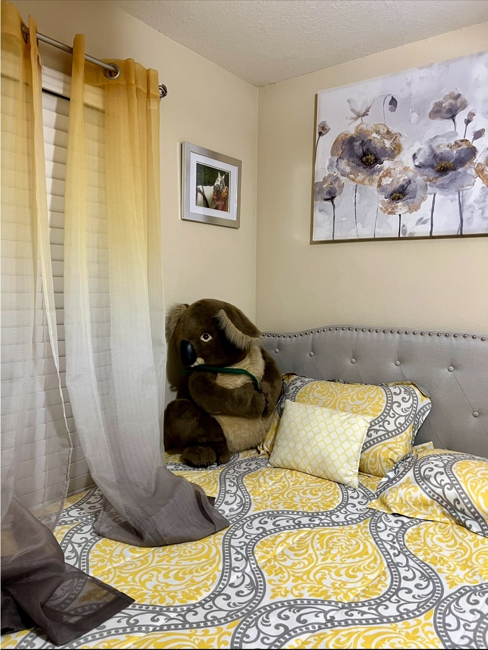 Queen/Full Yellow & Grey Bedroom Set With 2 Pillow Case